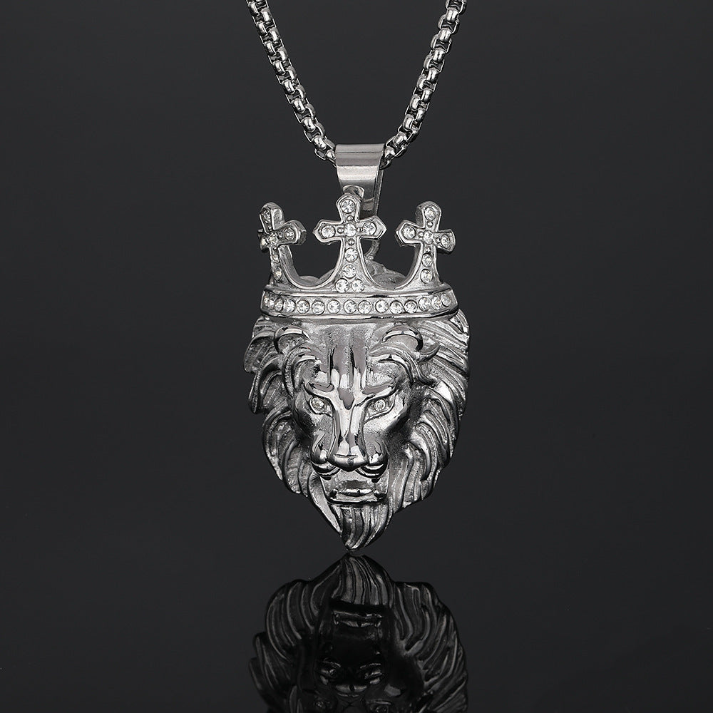Roaring Lion with Crown Pendant in Gold